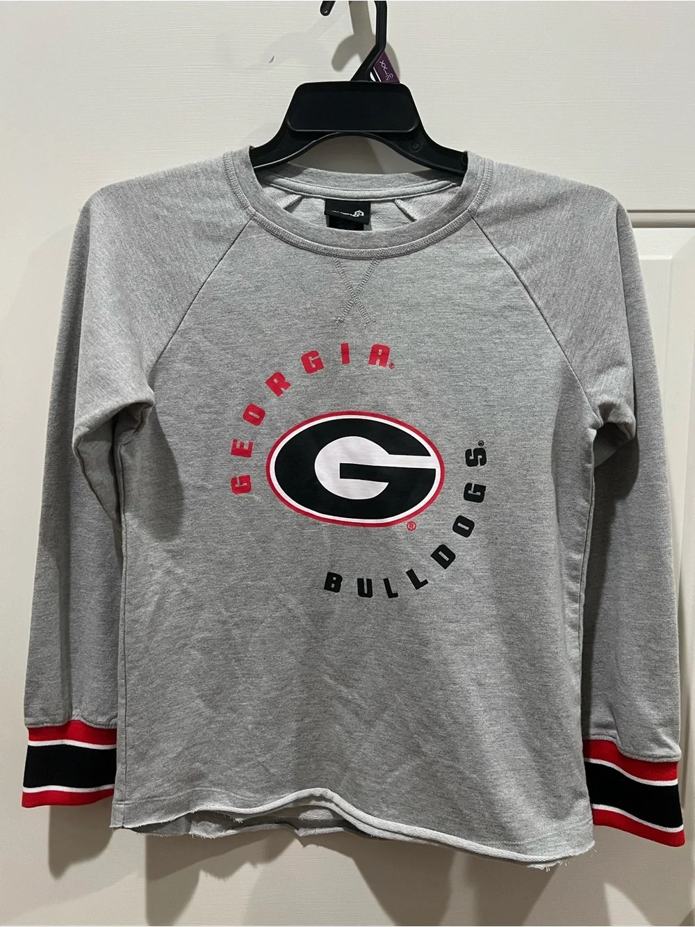 Georgia Bulldogs Girls Gray Long-Sleeve Crewneck Sweatshirt